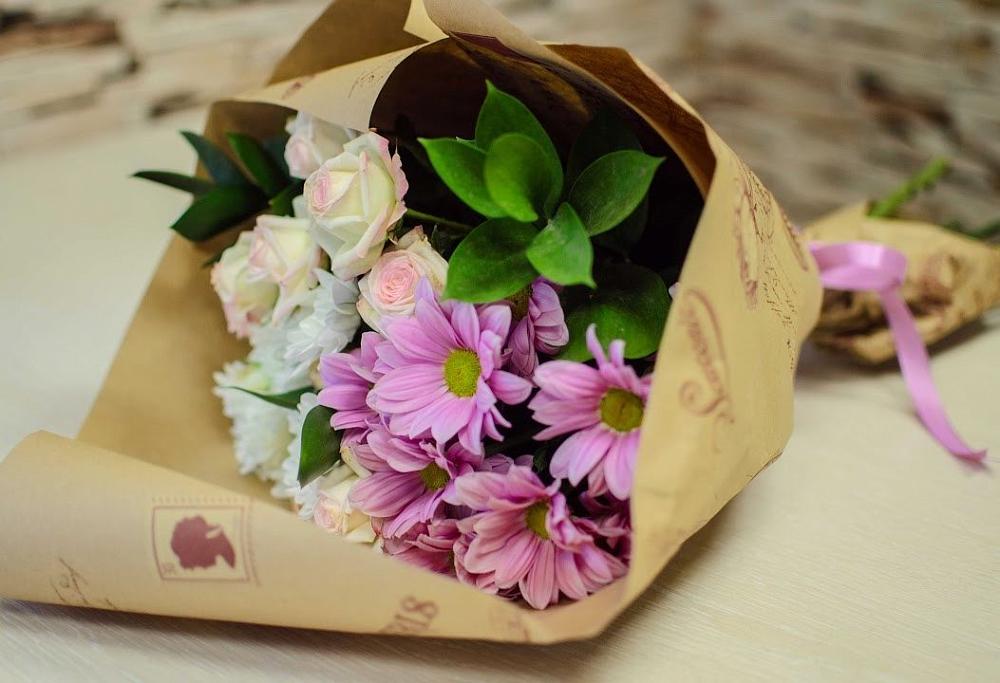 Букет цветов из: Розы и Хризантемы в Калуге