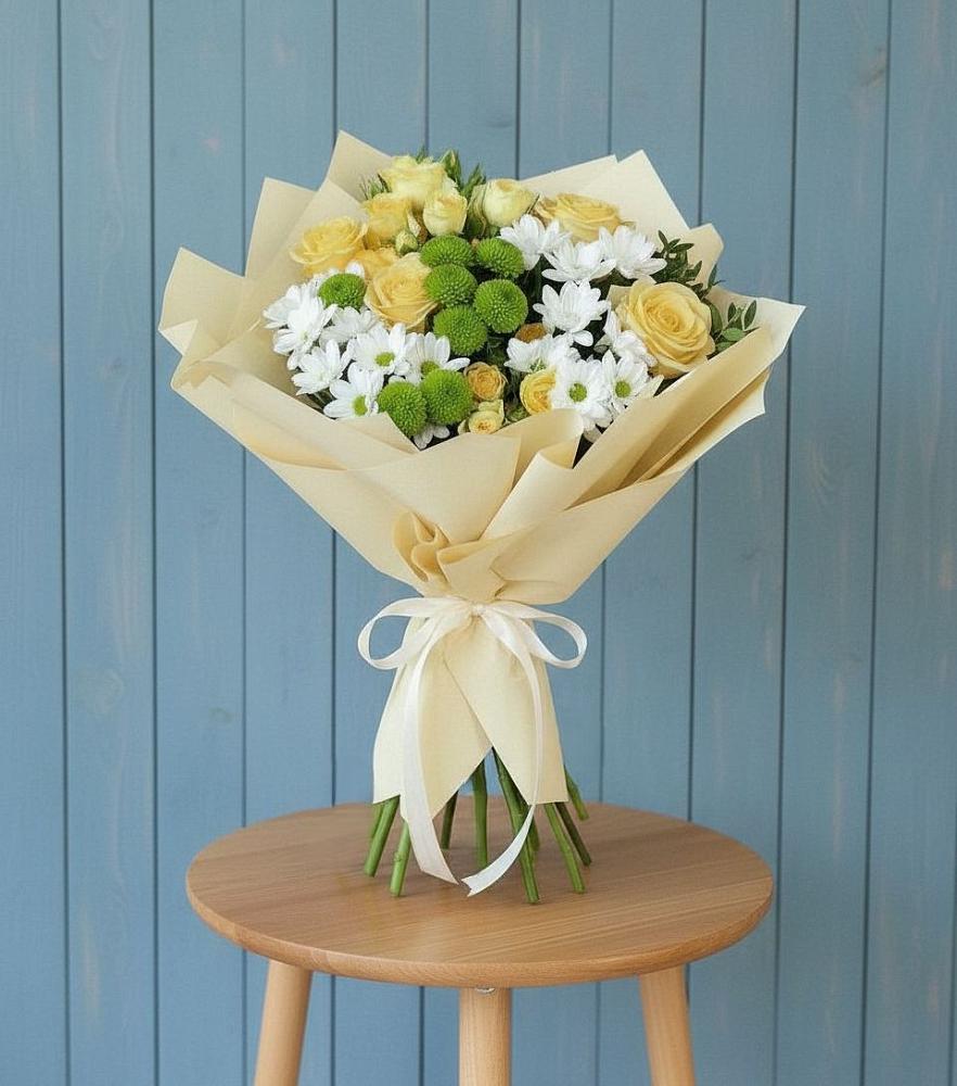 Букет цветов из: Хризантемы и Розы в Калуге