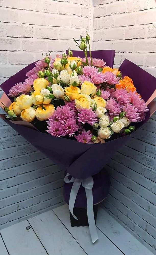 Букет цветов из: Хризантемы и Розы в Калуге