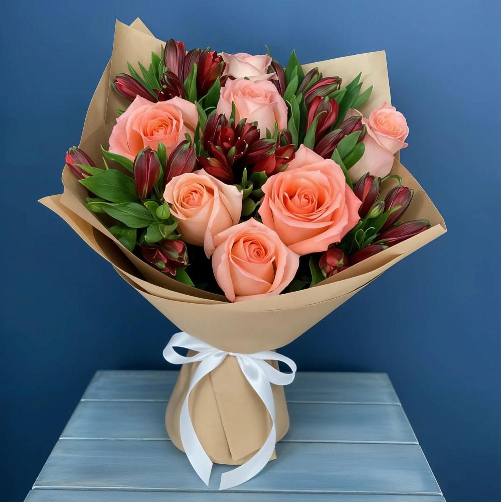 Букет цветов из: Розы и Альстромерии в Калуге