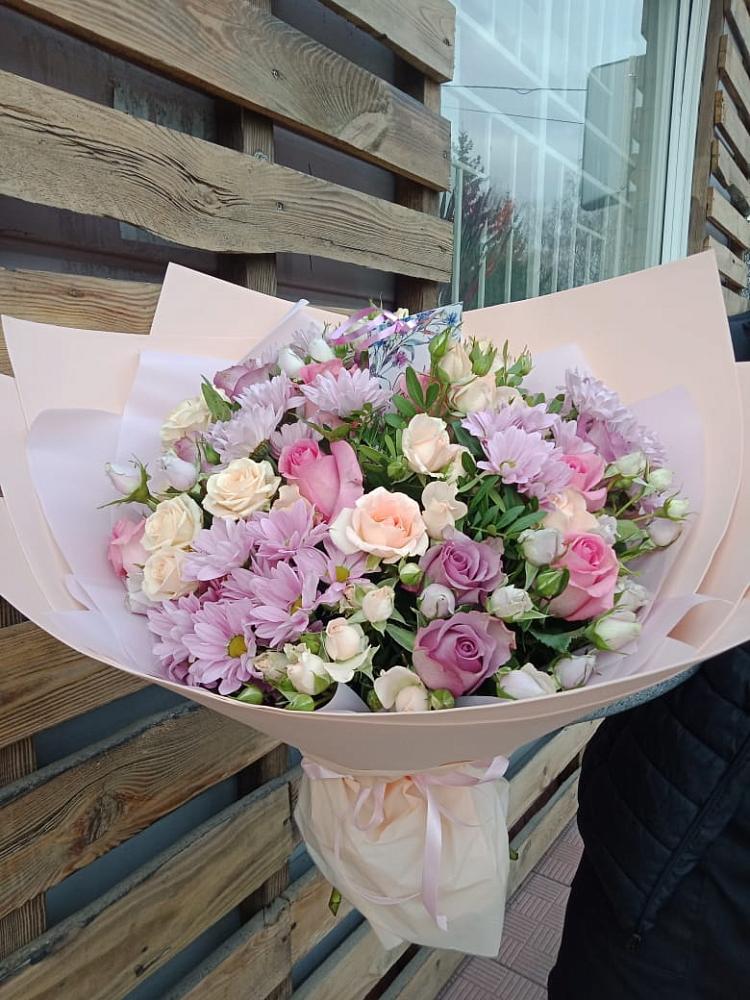 Букет цветов из: Розы и Хризантемы в Калуге