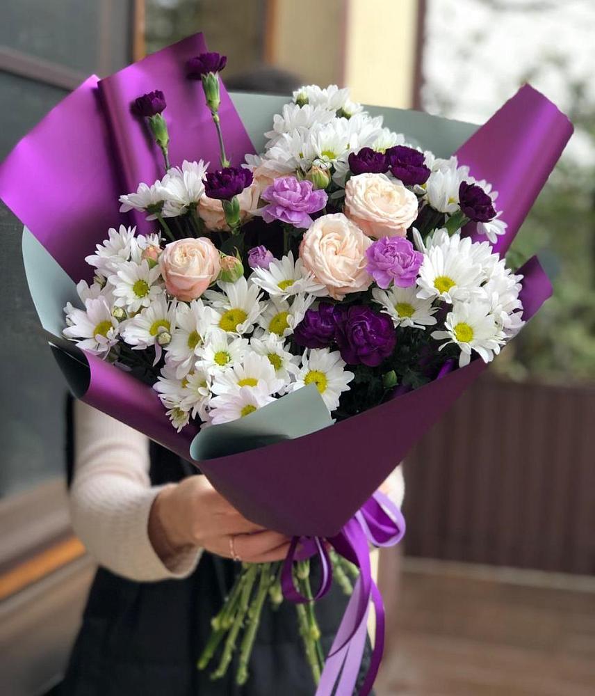 Букет цветов из: Хризантемы, Гвоздики и Розы в Калуге