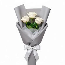 Букет 3 белые розы в Калуге