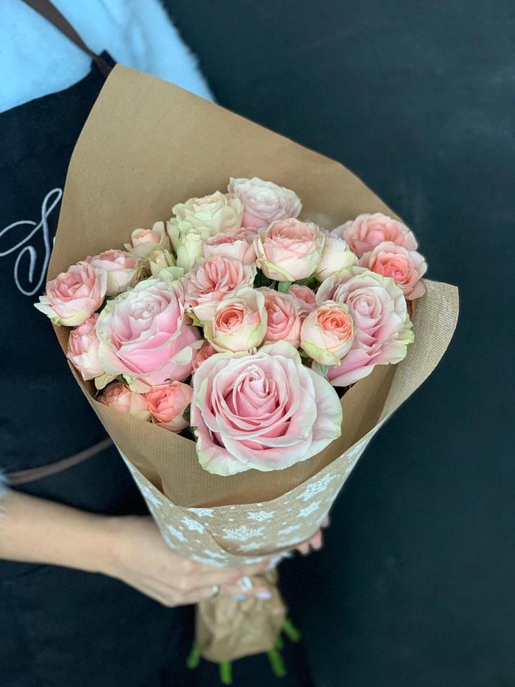 Букет цветов из: Хризантемы и Розы в Калуге