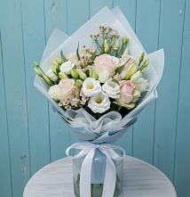 Букет цветов из:  Розы и Лизиантусы в Калуге