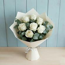 Букет Белые розы в Эвкалипте в Калуге