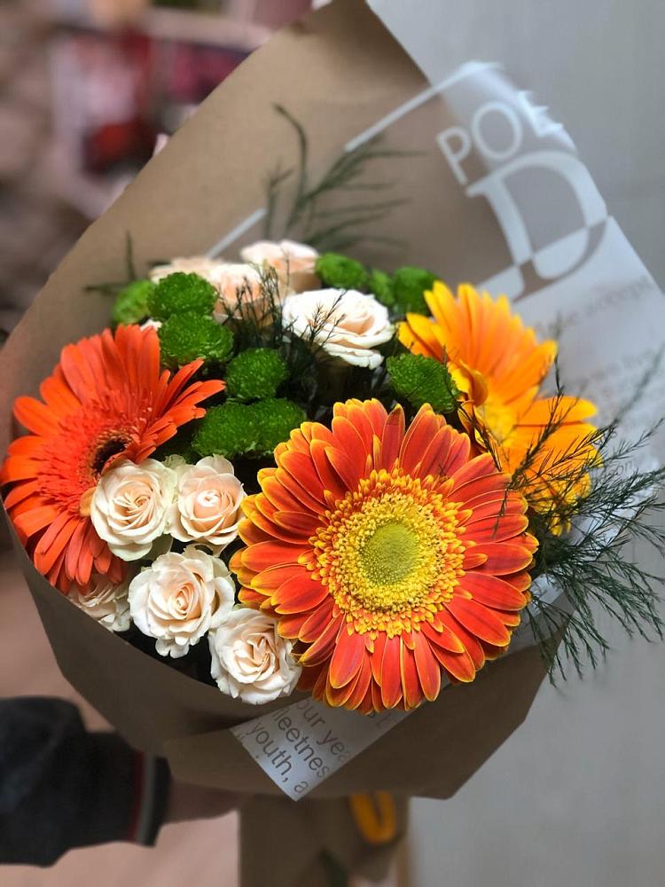 Букет цветов из: Герберы, Хризантемы и Розы в Калуге